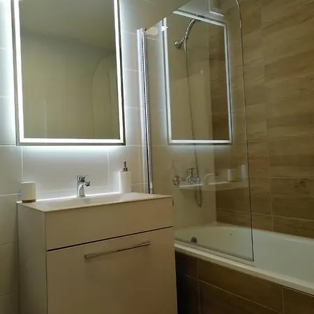 Carmen Deluxe Апартаменты *