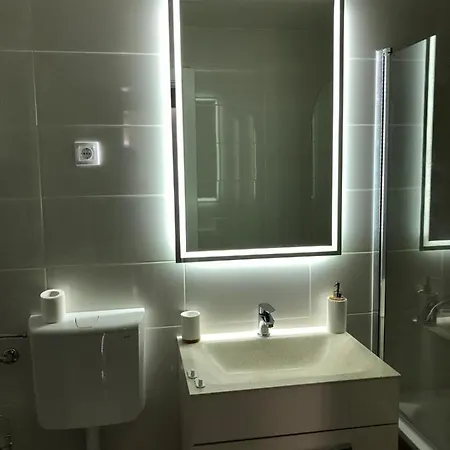 Carmen Deluxe Апартаменты *