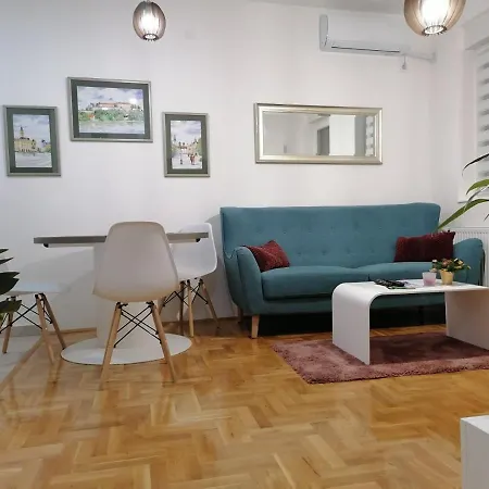 Carmen Deluxe Апартаменты *